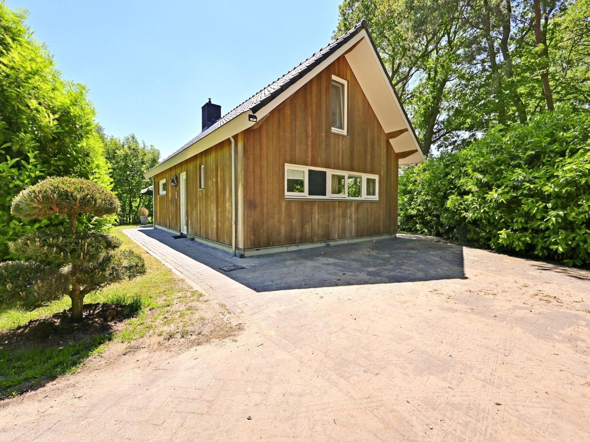 Chalet With Gorgeous View Of The Natural Surroundings Weerselo Экстерьер фото